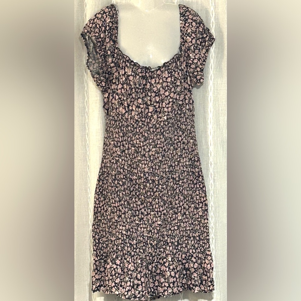 NWTs Wild Fable floral dress. Sz M